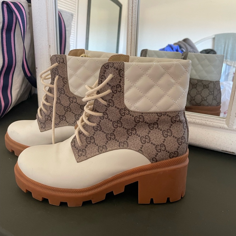 Gucci Women's Lace-Up Boots in White and Brown